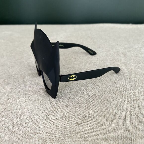 Batman Sunglasses Batman Mask 3D Bat Ears Kids Fun - Picture 3 of 5